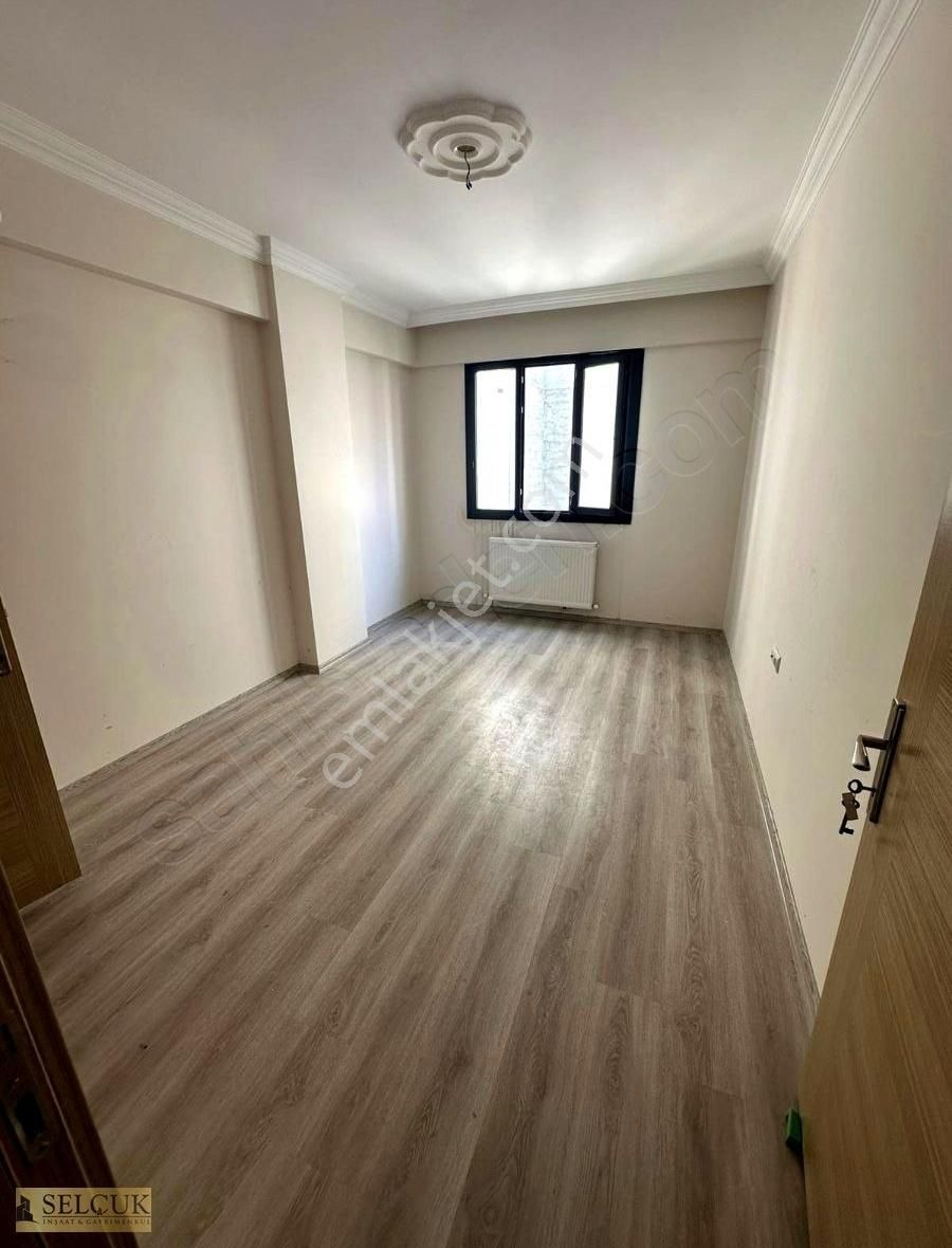 Selçuktan Muradiyede 23 Nisan Parkı Yanı 2+1 Satılık - Görsel 9
