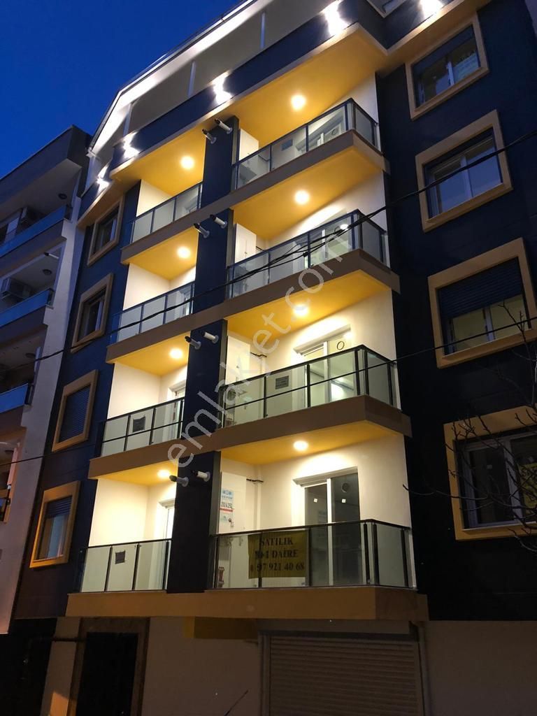 Buca Adatepe Mah. Otopark Yerden Isıtma Arakat Doğalgazlı Klımalı Asansörlü 1+1