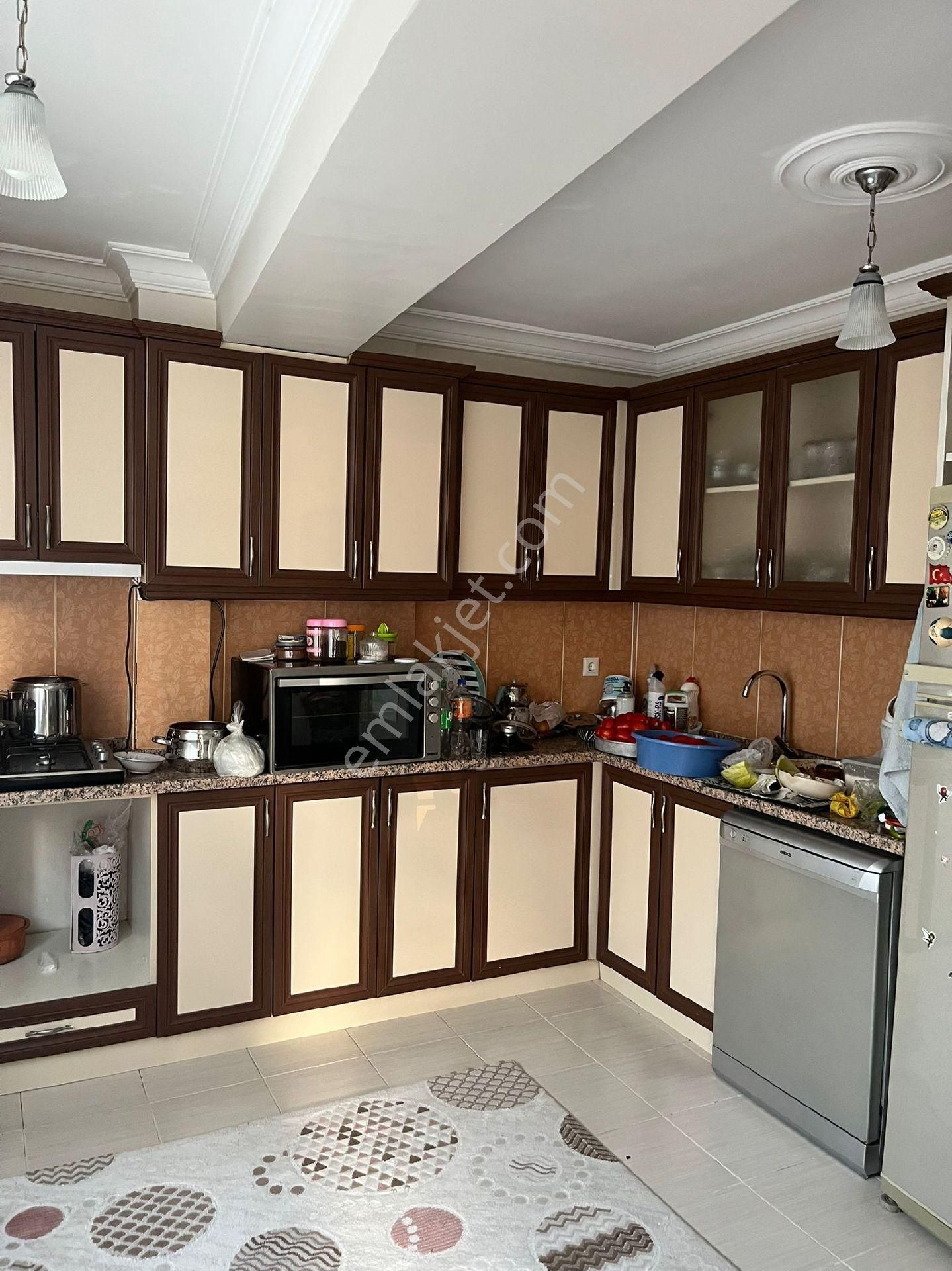 Ayrancılar Staremlaktan Pazaryerı Merkezde Satılık 2.kat 3+1120m2 Daıre
