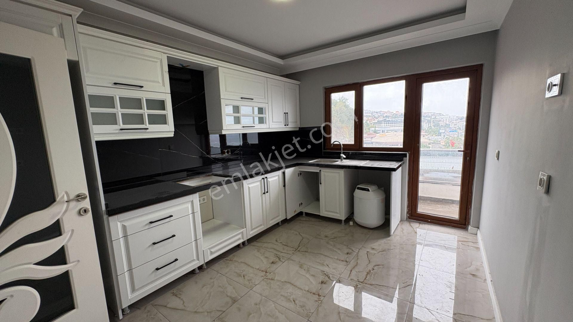 Yalıncak'ta Kesintisiz Deniz Manzaralı Satılık 3+1 Daire - Görsel 15