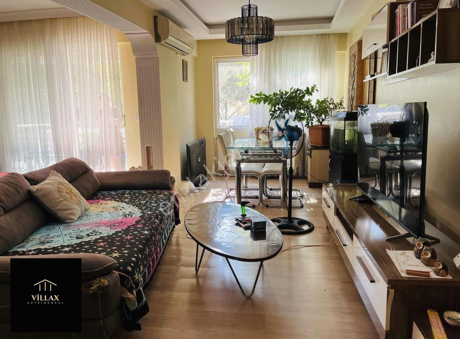 Villax Tan Yeni Foça Merkez Denize 150 M Satılık 3+1 Villa - Görsel 4