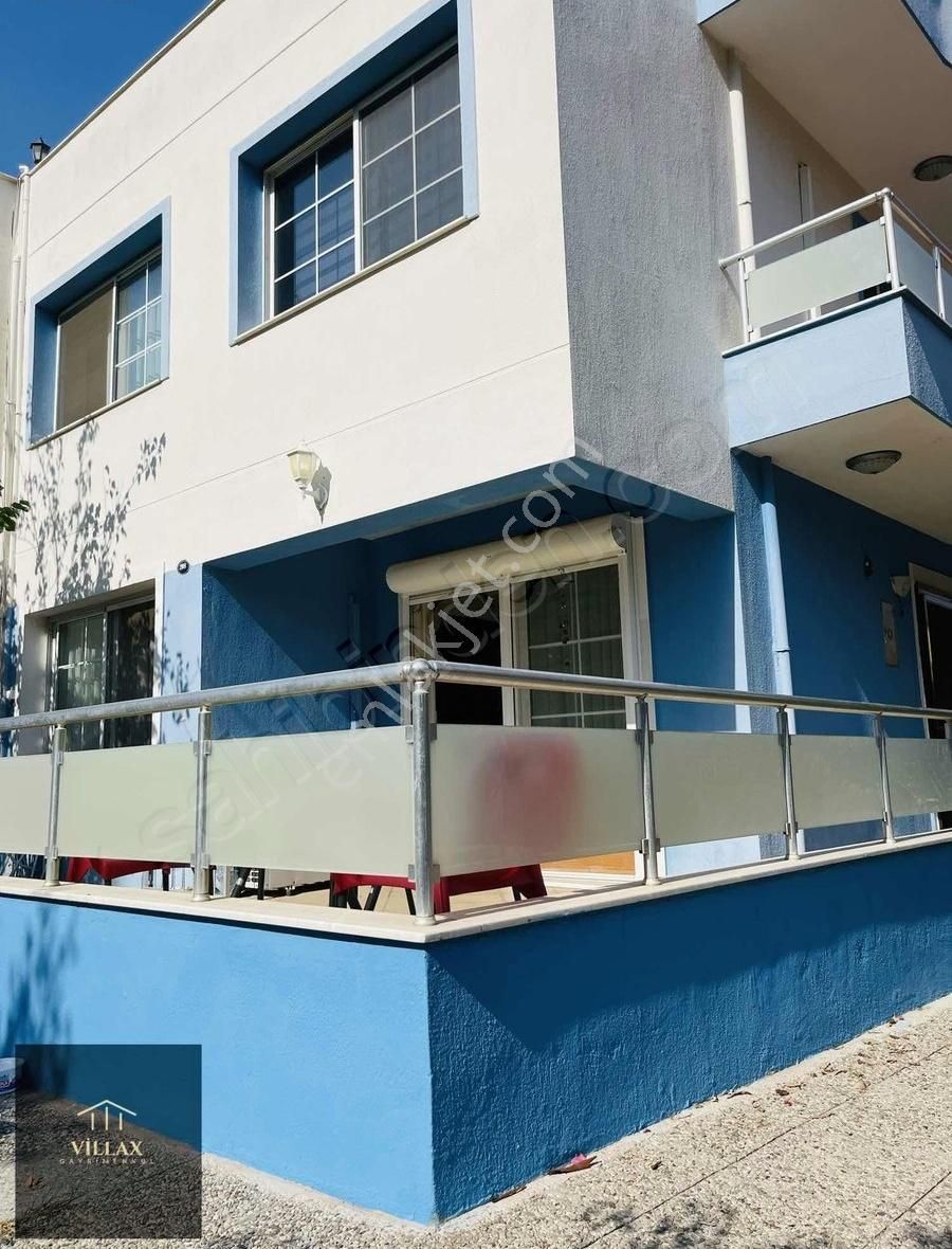 Villax Tan Yeni Foça Merkez Denize 150 M Satılık 3+1 Villa - Görsel 14