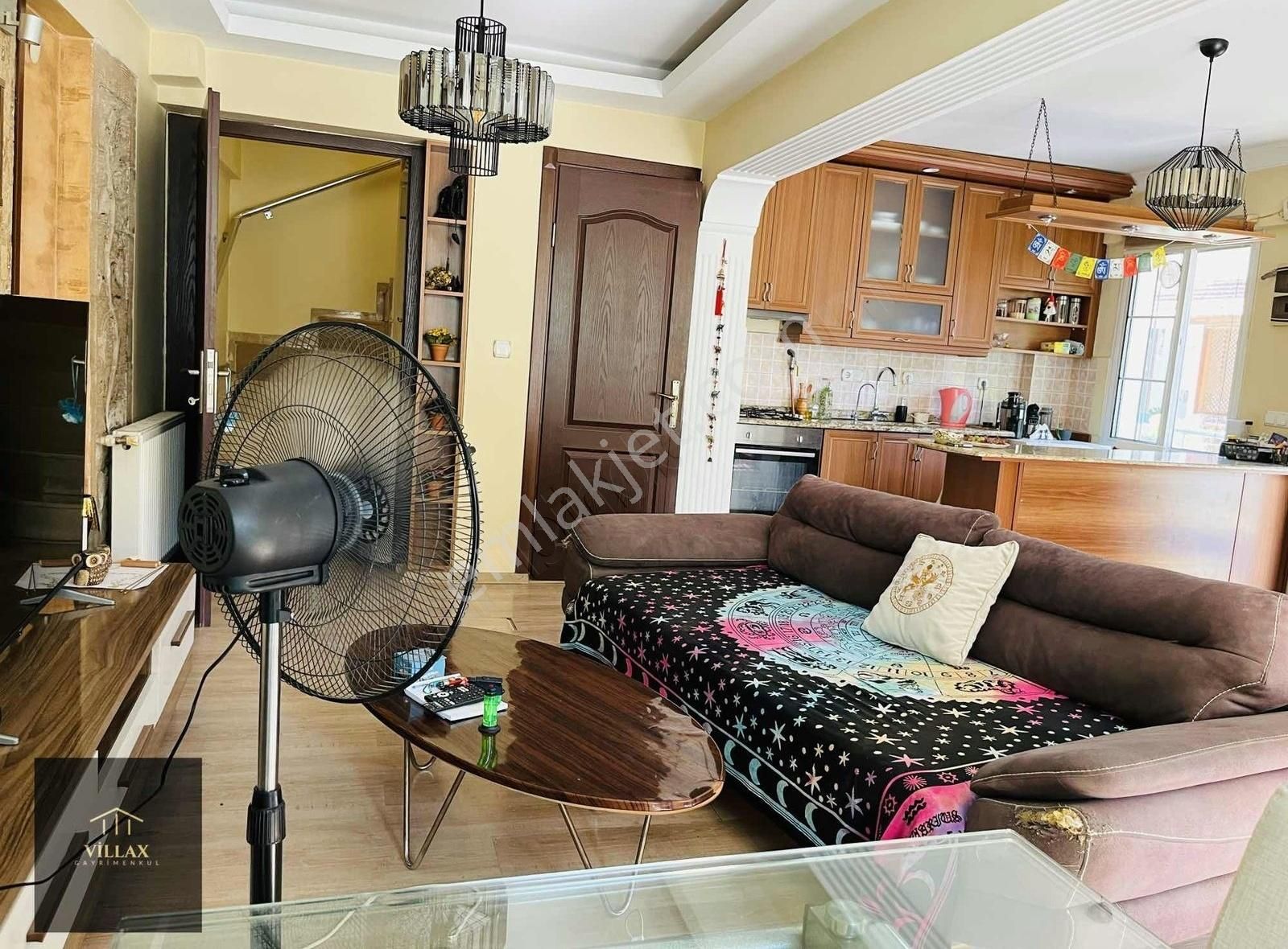 Villax Tan Yeni Foça Merkez Denize 150 M Satılık 3+1 Villa - Görsel 31