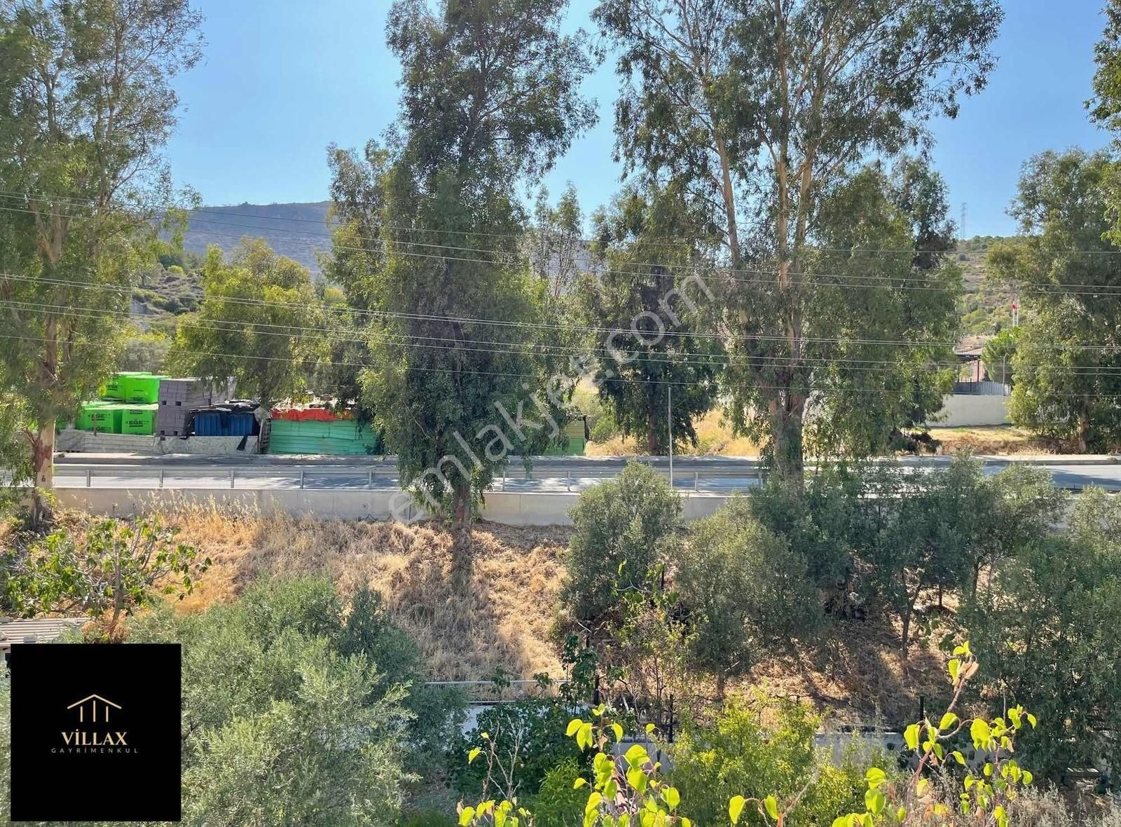 Villax Tan Yeni Foça Merkez Denize 150 M Satılık 3+1 Villa - Görsel 15