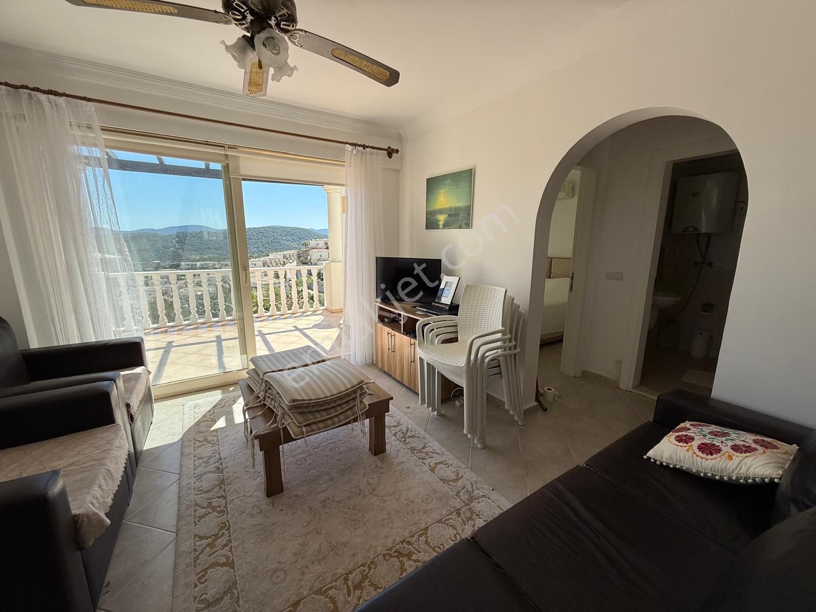 Tertemiz Bakımlı Ev Önü Açık Daire Yatırım Fırsatını Kaçırmayın Özel Plaj Ve Servisi Var İngilizden - Görsel 3