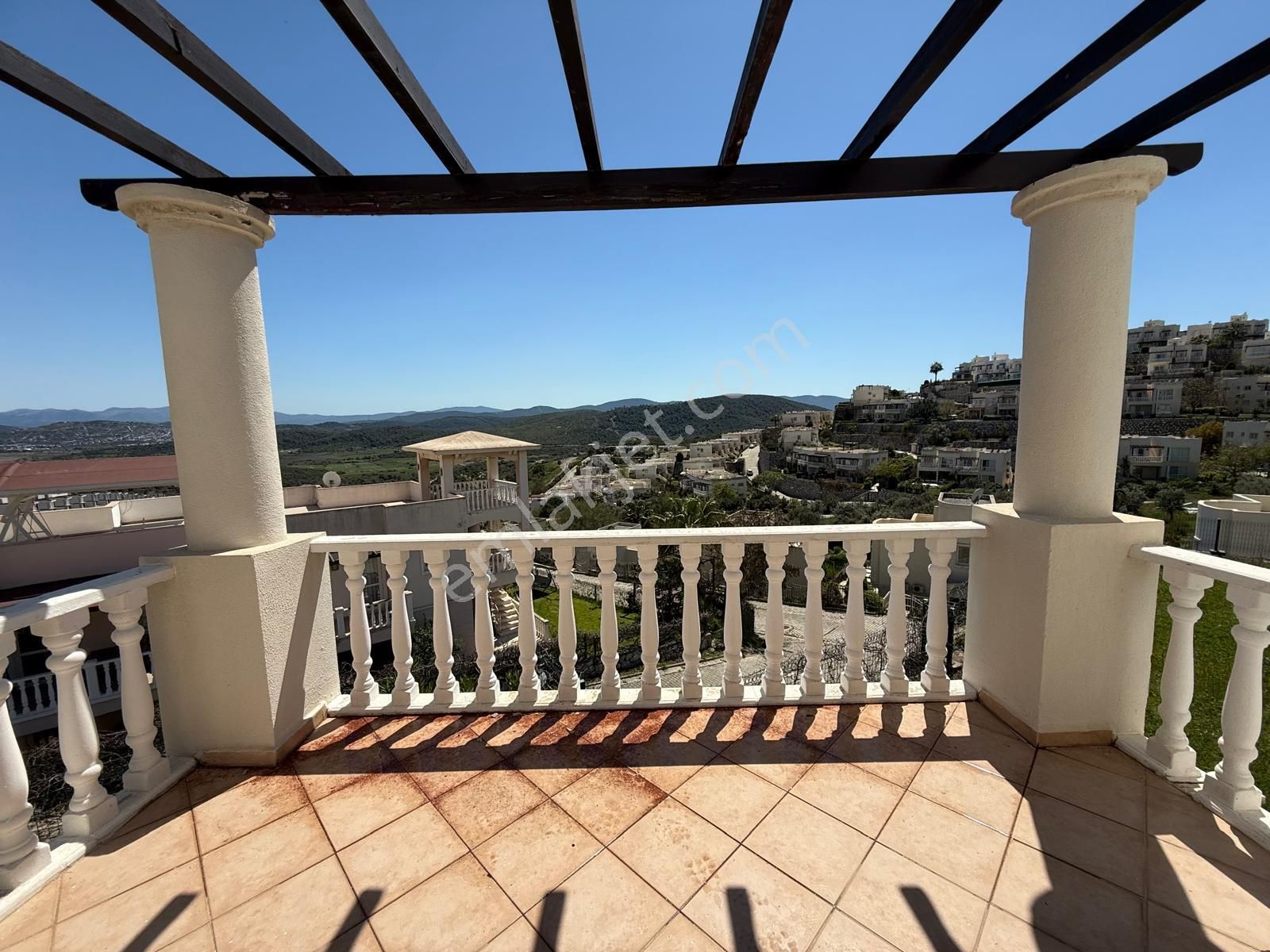 Tertemiz Bakımlı Ev Önü Açık Daire Yatırım Fırsatını Kaçırmayın Özel Plaj Ve Servisi Var İngilizden - Görsel 6