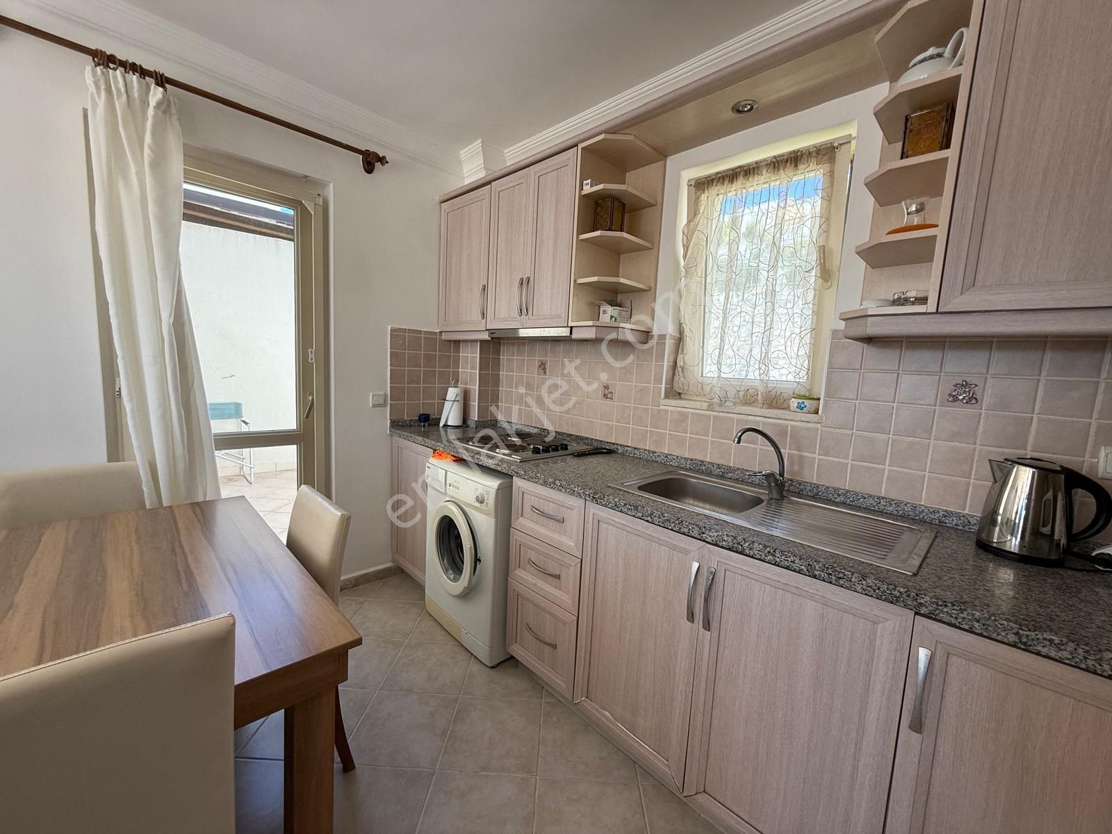 Tertemiz Bakımlı Ev Önü Açık Daire Yatırım Fırsatını Kaçırmayın Özel Plaj Ve Servisi Var İngilizden - Görsel 4