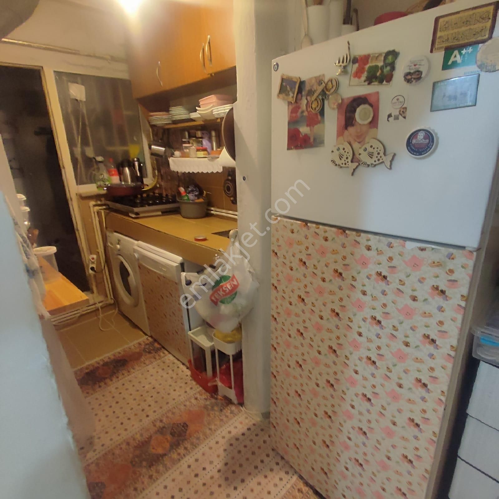 Yedikule 'de Çok Merkezi Daire Ve Dükkan Birlikte Satılıktır - Görsel 13