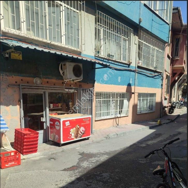 Yedikule 'de Çok Merkezi Daire Ve Dükkan Birlikte Satılıktır - Görsel 2