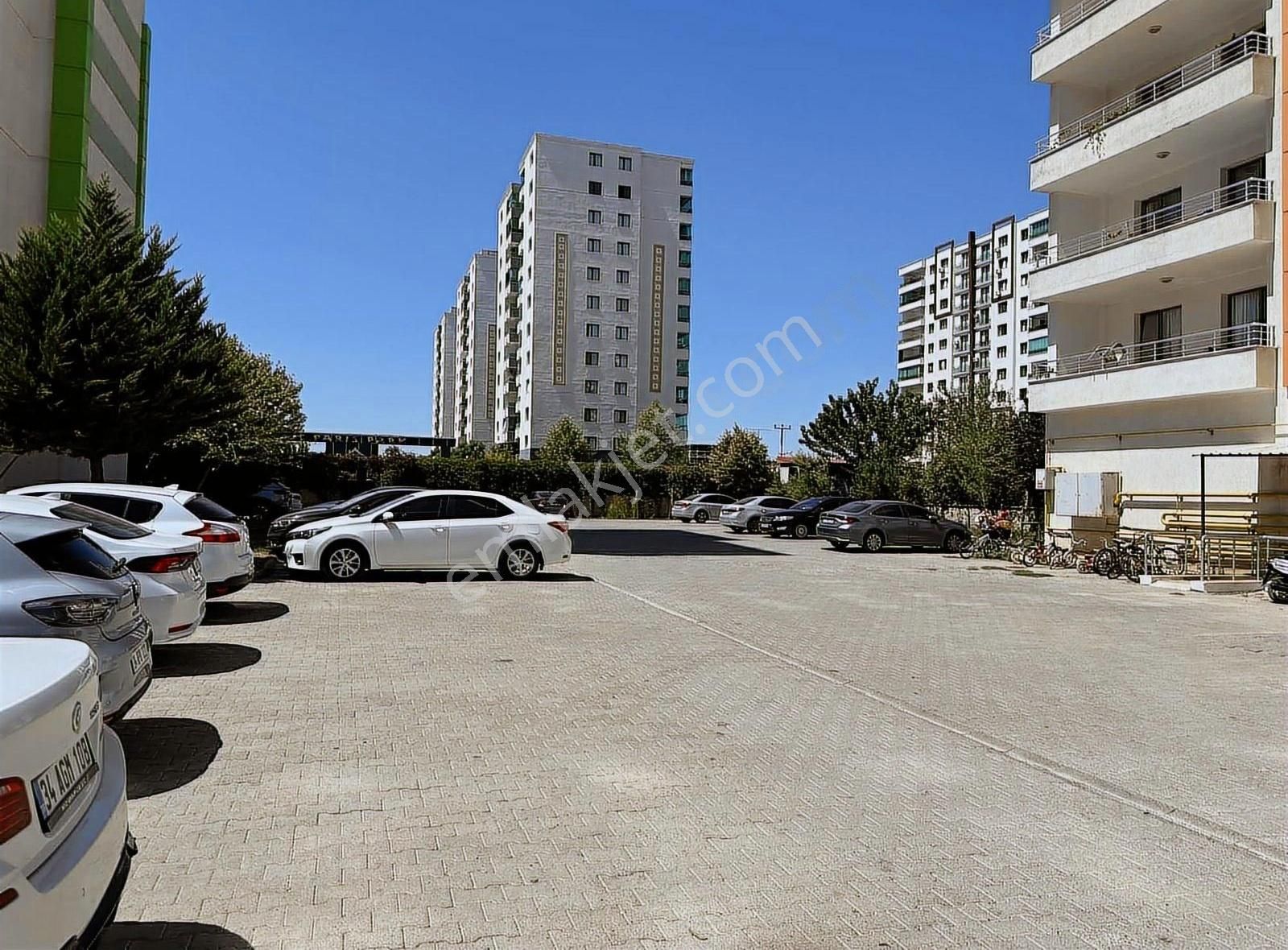 Msk "gayrimenkul Den Satılık 4+1 Hem Satılık Hemde Kiralık