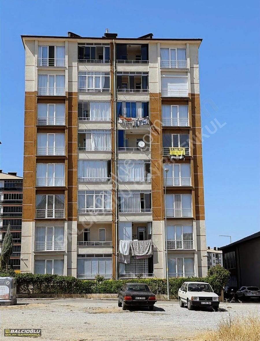 Balcıoğlun'dan Alaylar İkide 145 M2 Ara Kat Satılık Daire