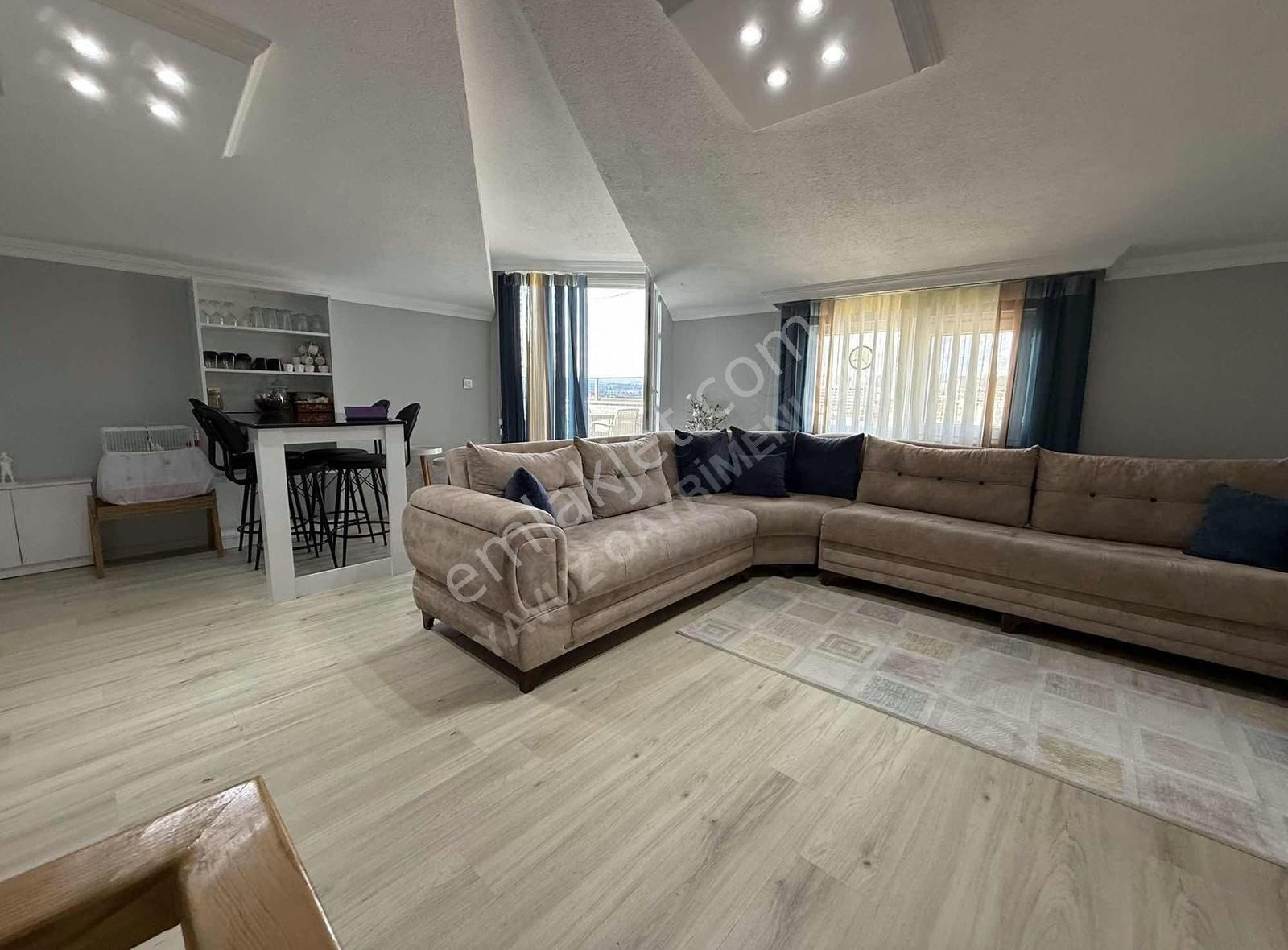 Şinasi Dural Cad.üzerinde 160 M2 Lik Yeni Dubleks Daire - Görsel 10