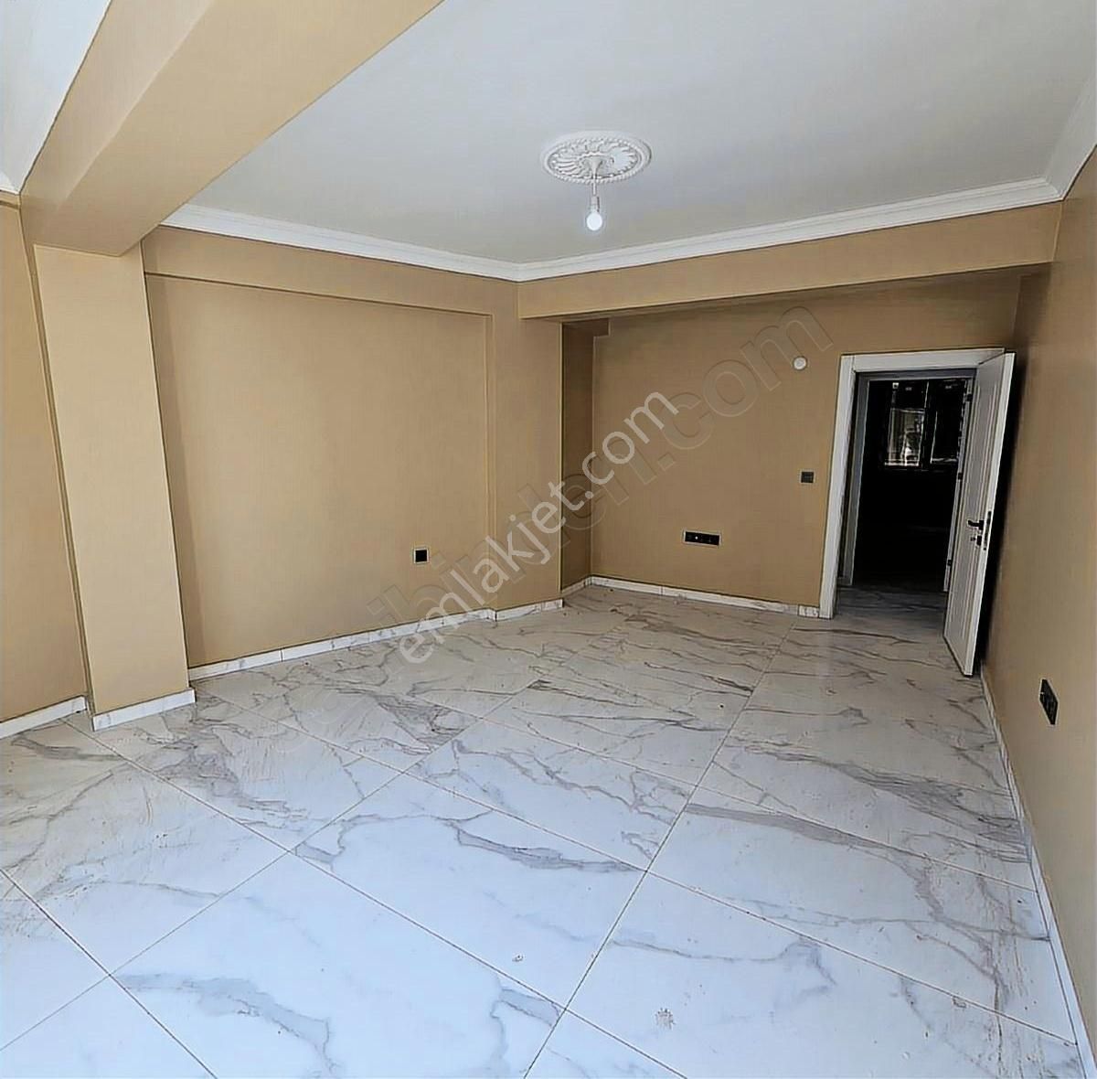 Burhaniye Merkezde Ebeveyn Banyolu Geniş 2+1 Daire - Görsel 20