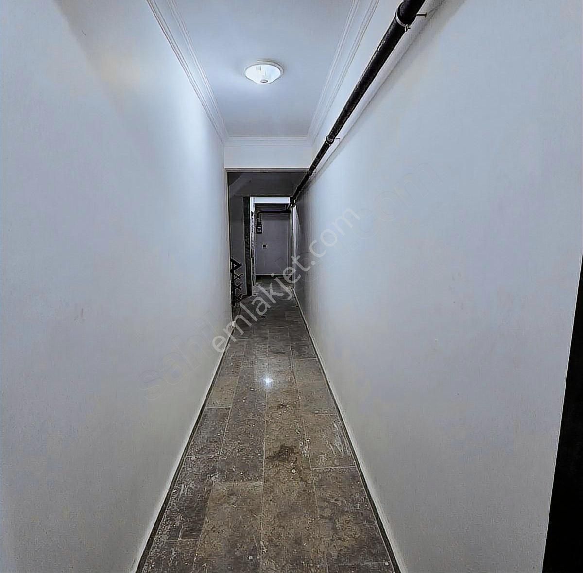 Burhaniye Merkezde Ebeveyn Banyolu Geniş 2+1 Daire - Görsel 12