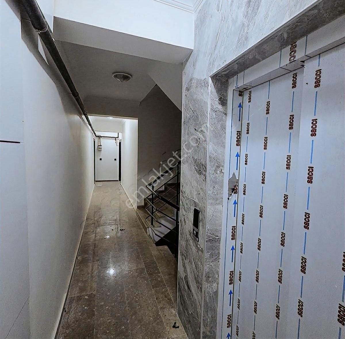 Burhaniye Merkezde Ebeveyn Banyolu Geniş 2+1 Daire - Görsel 2