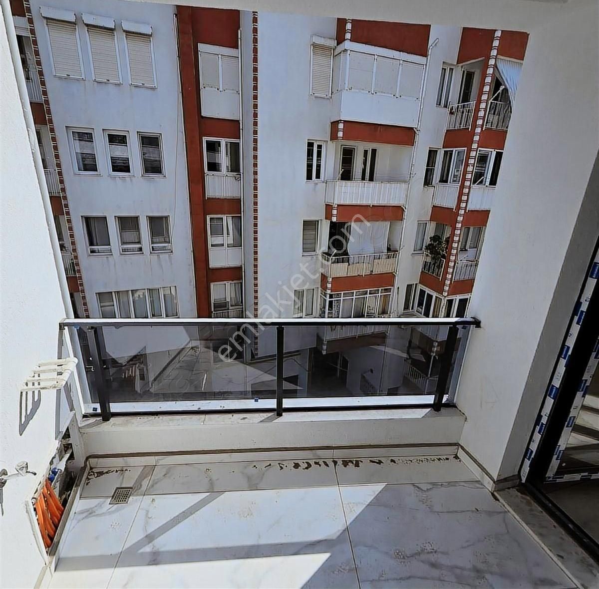 Burhaniye Merkezde Ebeveyn Banyolu Geniş 2+1 Daire - Görsel 18