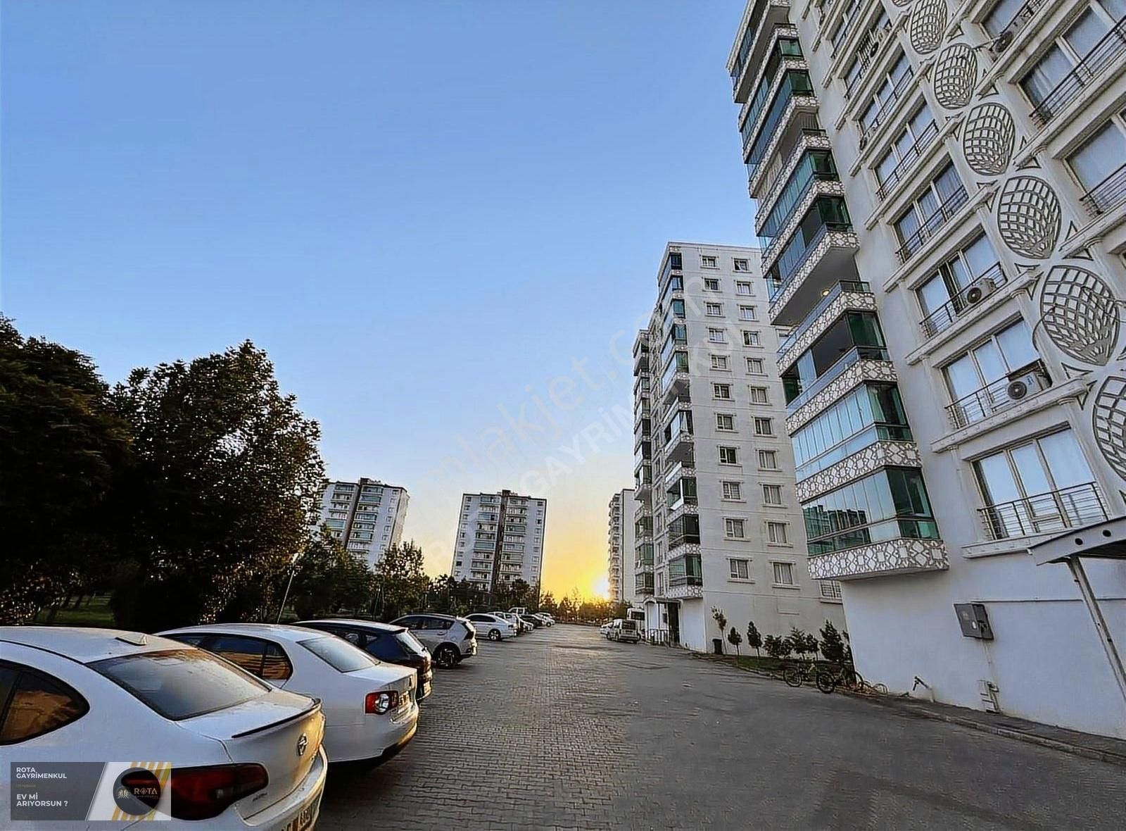 Rotadan Araştırma Hastanesi Civarı 2+1 Lüks Daire