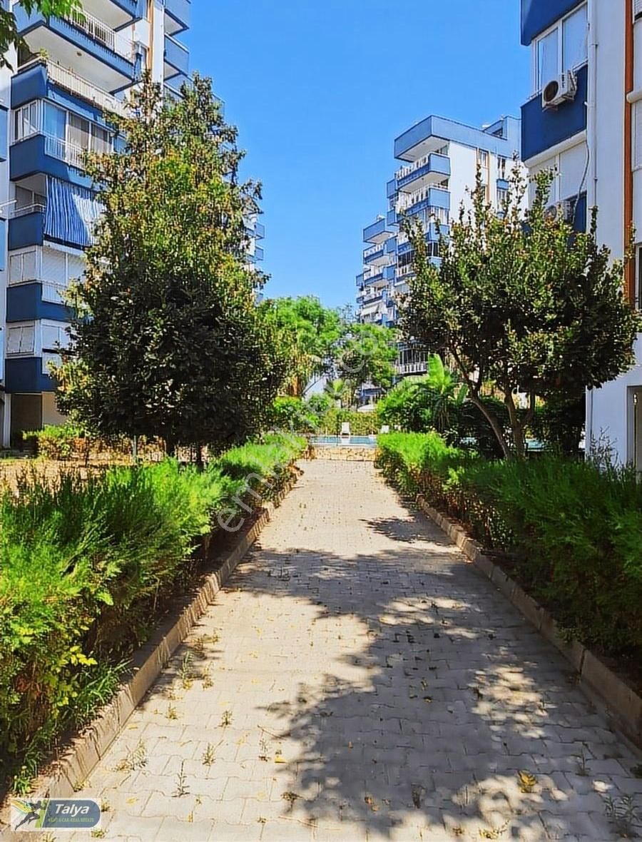 Kundu Yolu Dibinde Havuzlu Katta Ayrı Mutfaklı 2+1, 110,m2 - Görsel 6
