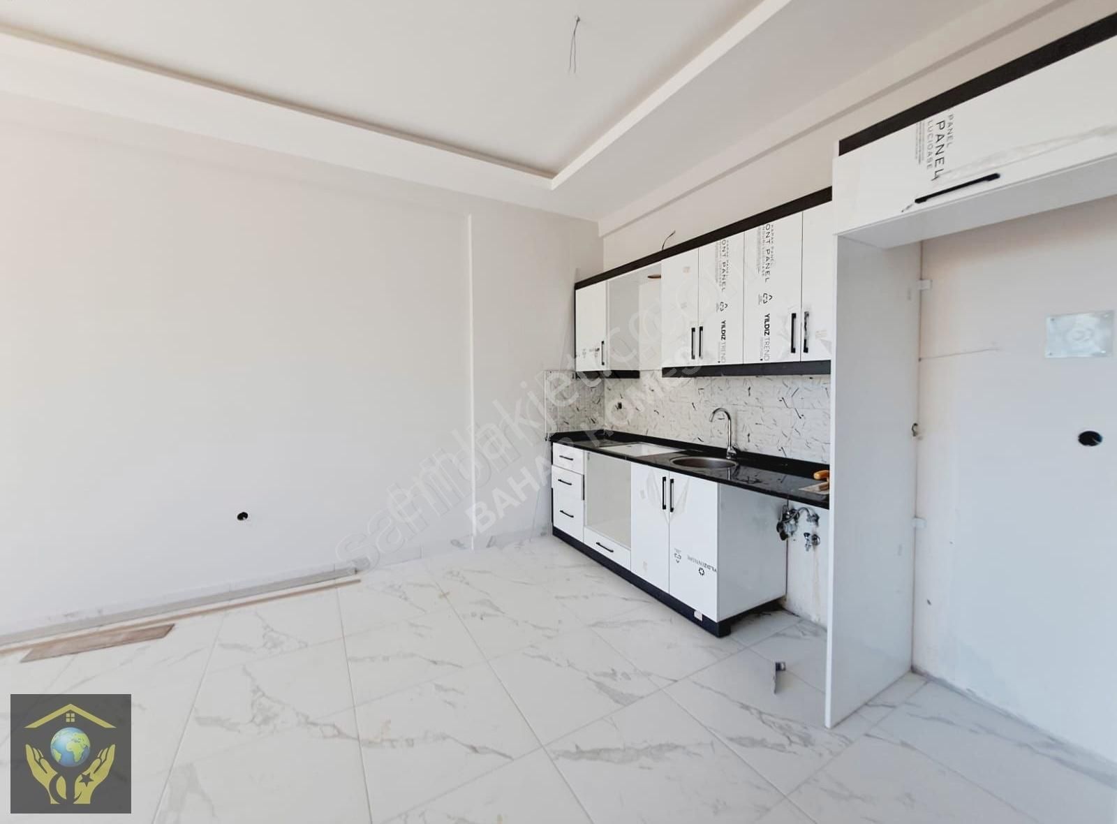 Çok Geniş Ferah 60m2 Büyük Havuzlu Merkezi Konumda Cadde Üzeri F - Görsel 8