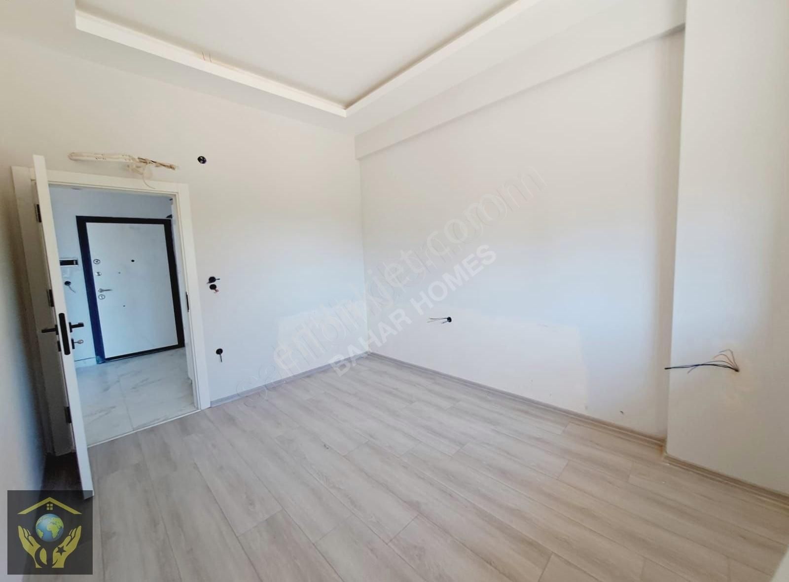 Çok Geniş Ferah 60m2 Büyük Havuzlu Merkezi Konumda Cadde Üzeri F - Görsel 15