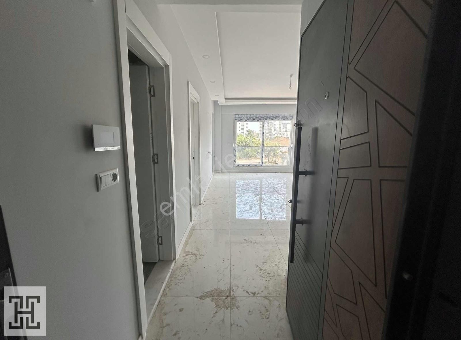 Ertuğrul'dan Denize 300 Metrede 1+1 Satılık Daire