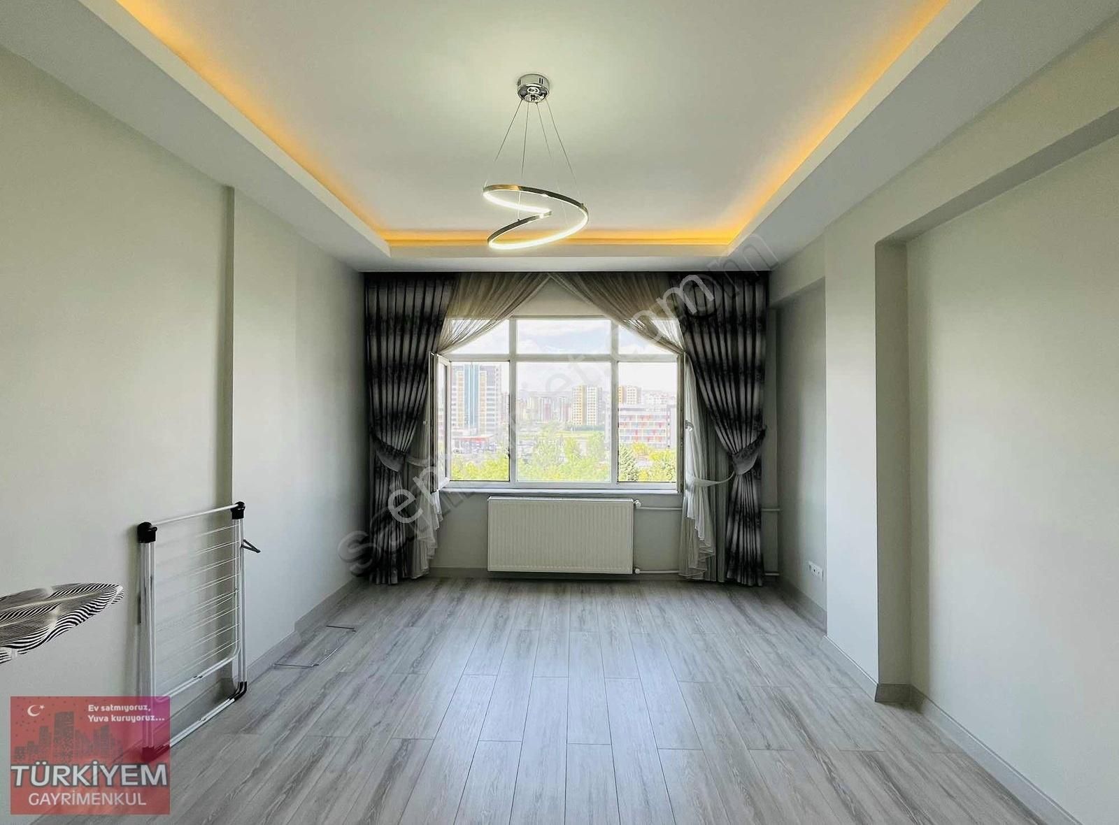 Bozantı Cd. Üzeri - Full Yapılı Masrafsız 2+1 120 M2 Temiz Daire