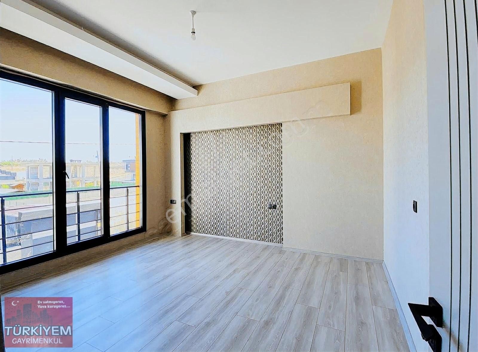 Hemen Oturulur Durumda 4+1 Yerden Isıtmalı Bağımsız Villa