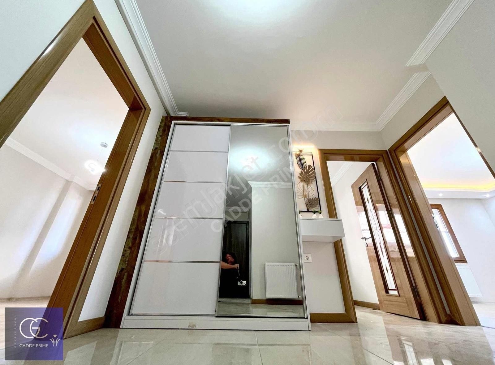 Cadde'den Ön Cephe Lüks Ve Geniş Ebeveyn Banyolu 2+1 Satılık - Görsel 4