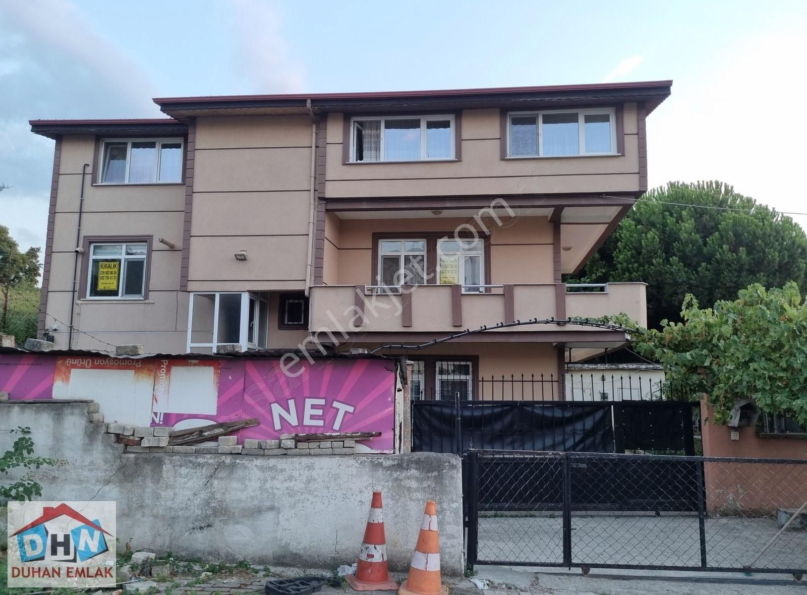 Duhan Emlaktan Güçlü Okullarının Altında 3+1 Kiralık Daire