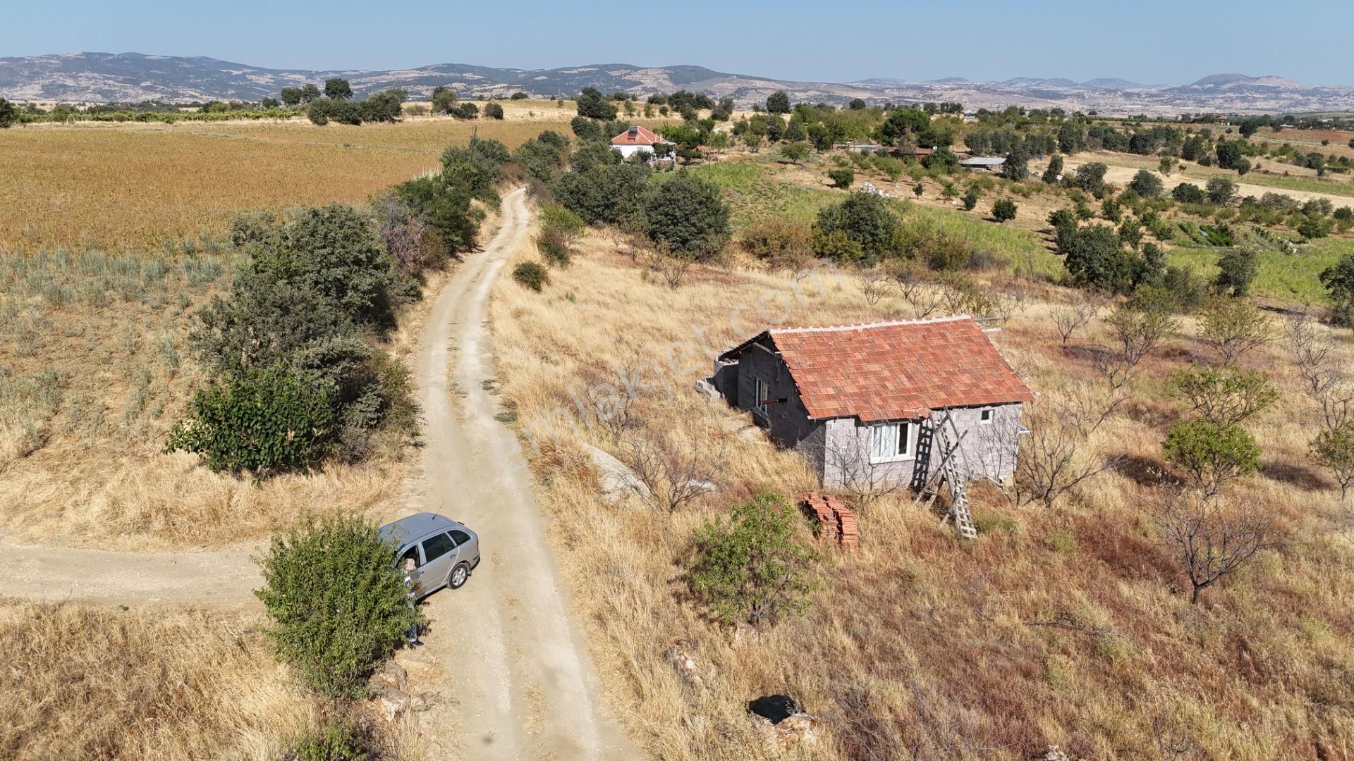 Manisa Kula Bebeklide 11,5 Dönüm Ev Bademlik Çiftlik Su Elektrik - Görsel 26