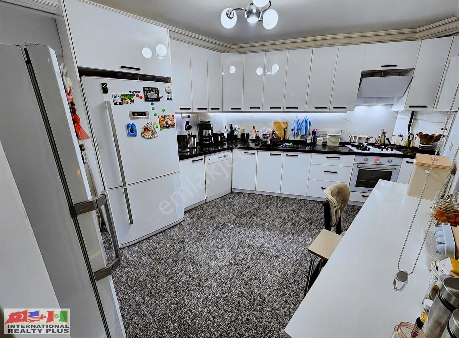 Berrak Sitesi Kurtköy Viaport Karşısı Özel Yapılı Daire