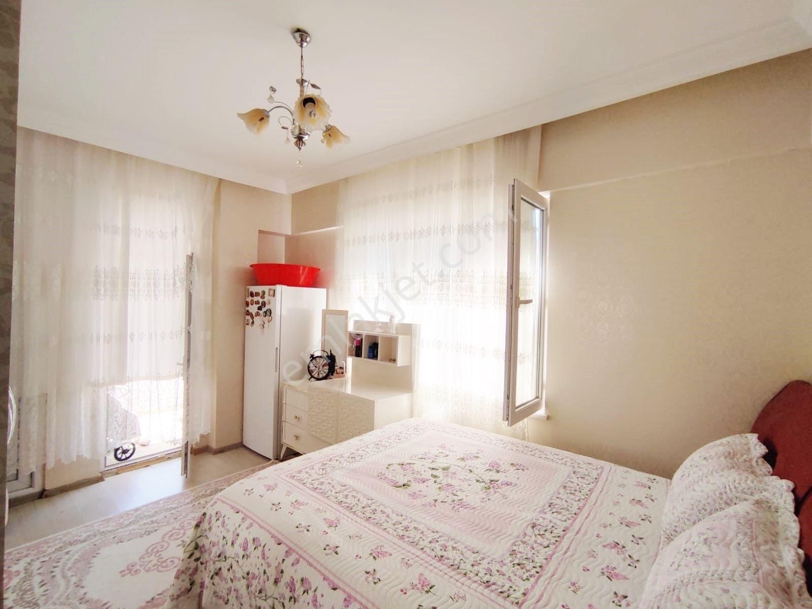 Beykent'te Çift Balkon Banyolu Garajlı 3+1 Geniş Oturumlu Daire - Görsel 27