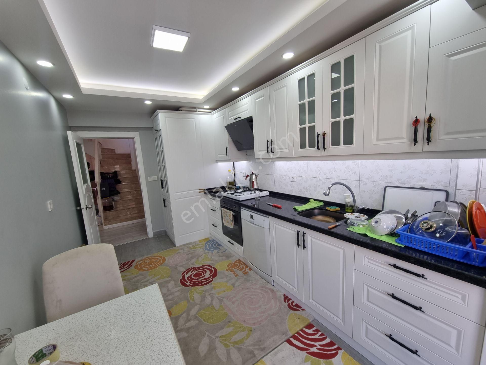 Kardeşler'de 5+1 Dubleks Çift Banyolu Asansörlü Isı Yalıtımlı Teraslı - Görsel 23