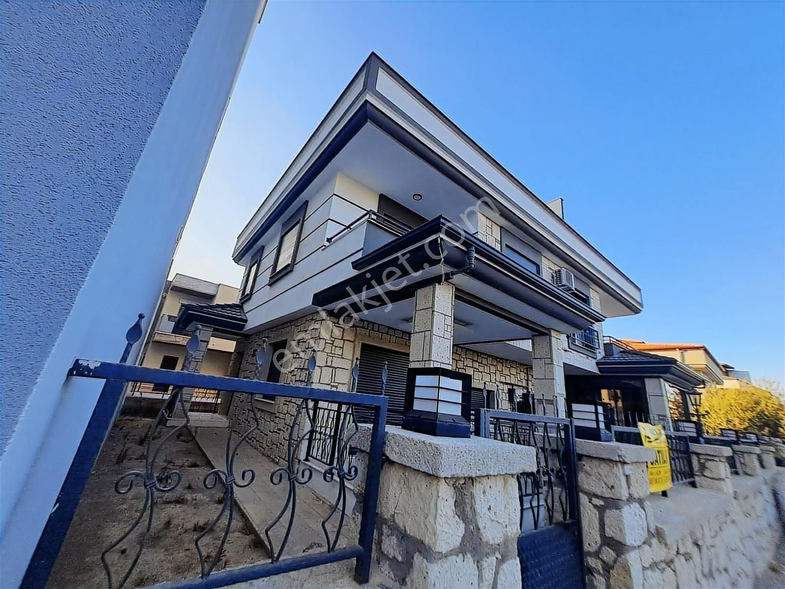 Hıdırlık Mahallesi 3+1 Satılık Villa Okullar Bölgesinde - Görsel 7
