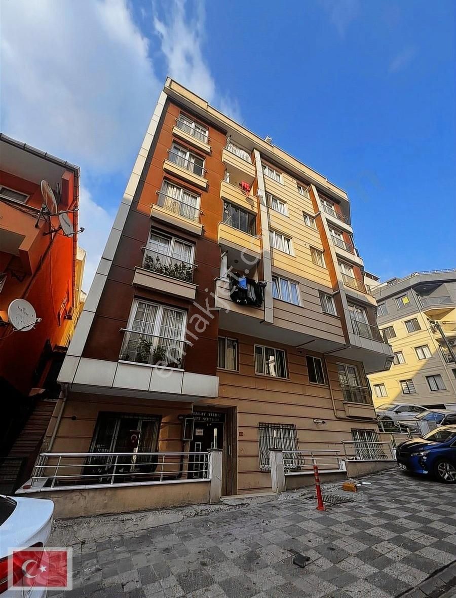 Yeri Konumu Harika Çarşı İçinde Düz Giriş 1+1 Metroya Yürüme - Görsel 23