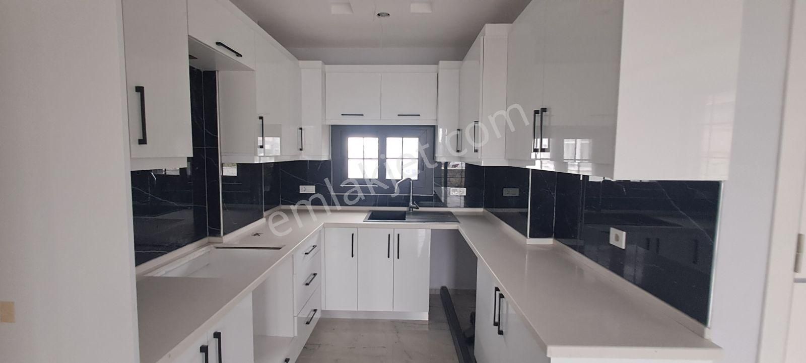 Akarcada Denize Yürüme Mesafesinde 2adet 3+1 Villa Biri Müst - Görsel 19