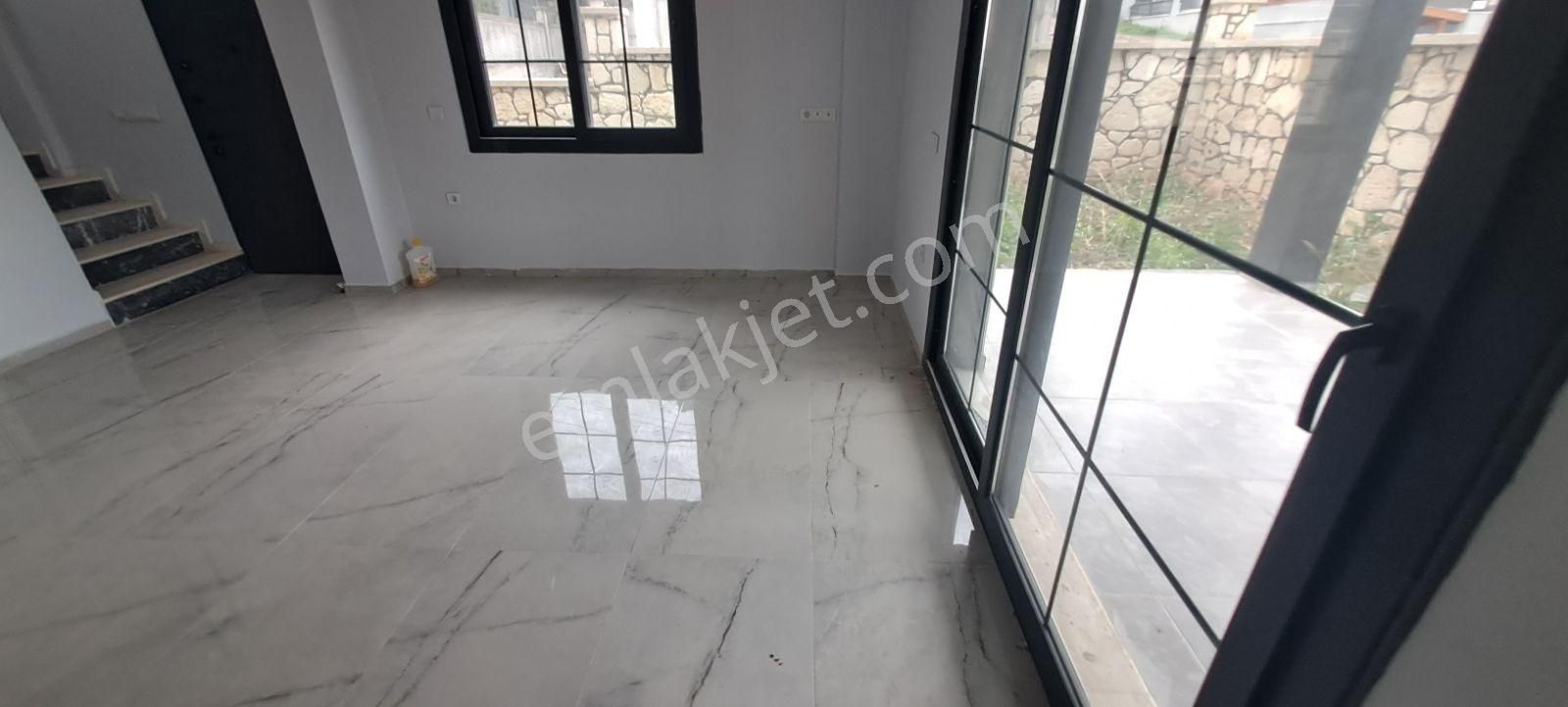 Akarcada Denize Yürüme Mesafesinde 2adet 3+1 Villa Biri Müst - Görsel 28