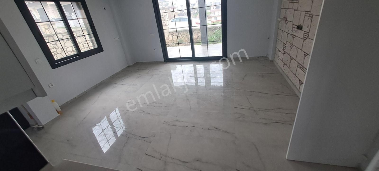 Akarcada Denize Yürüme Mesafesinde 2adet 3+1 Villa Biri Müst - Görsel 4