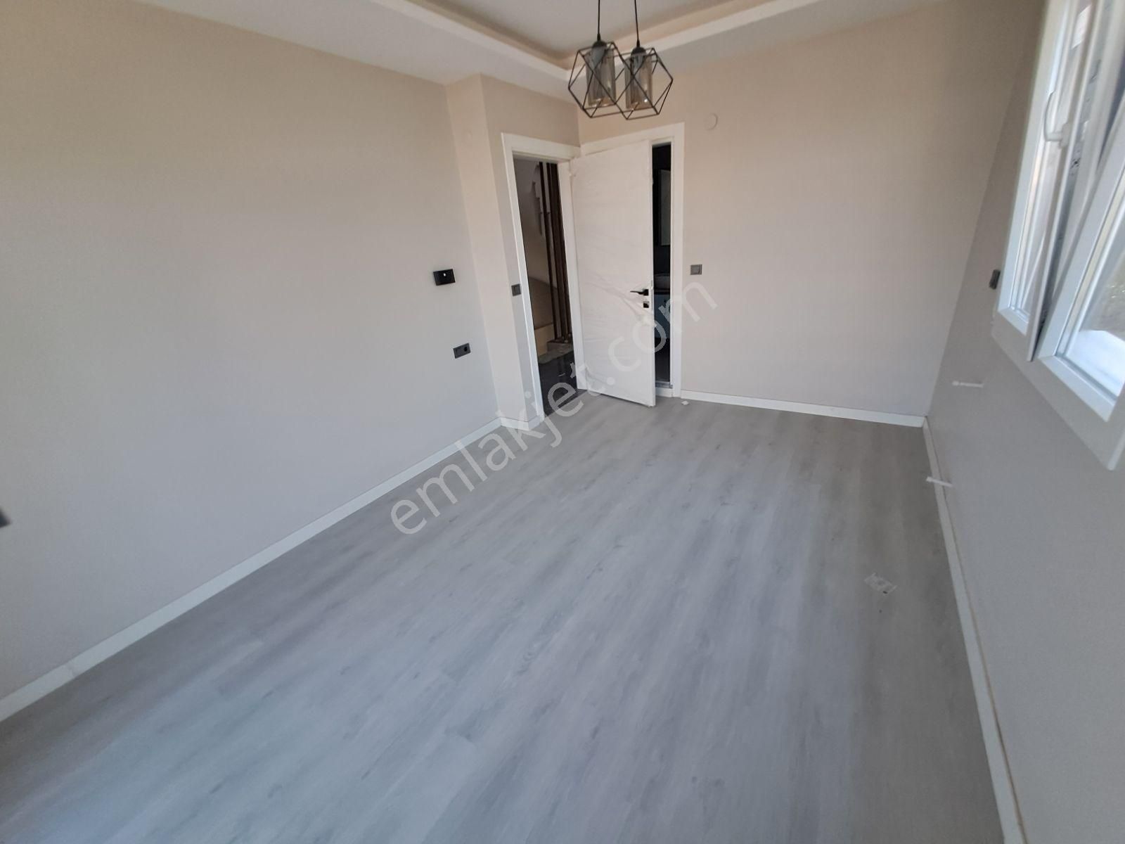 Ürkmez Doğanbey Mahlesinde Ultra Lüks Villa - Görsel 12