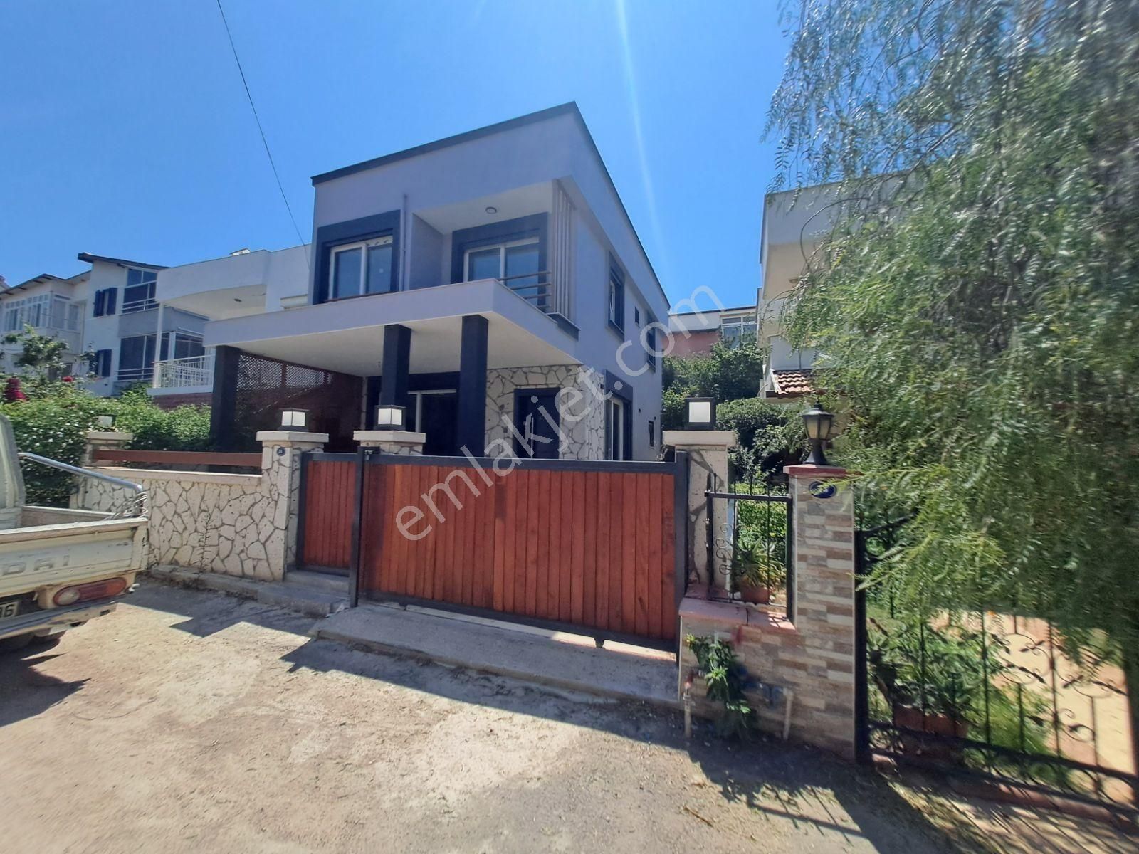 Ürkmez Doğanbey Mahlesinde Ultra Lüks Villa - Görsel 5