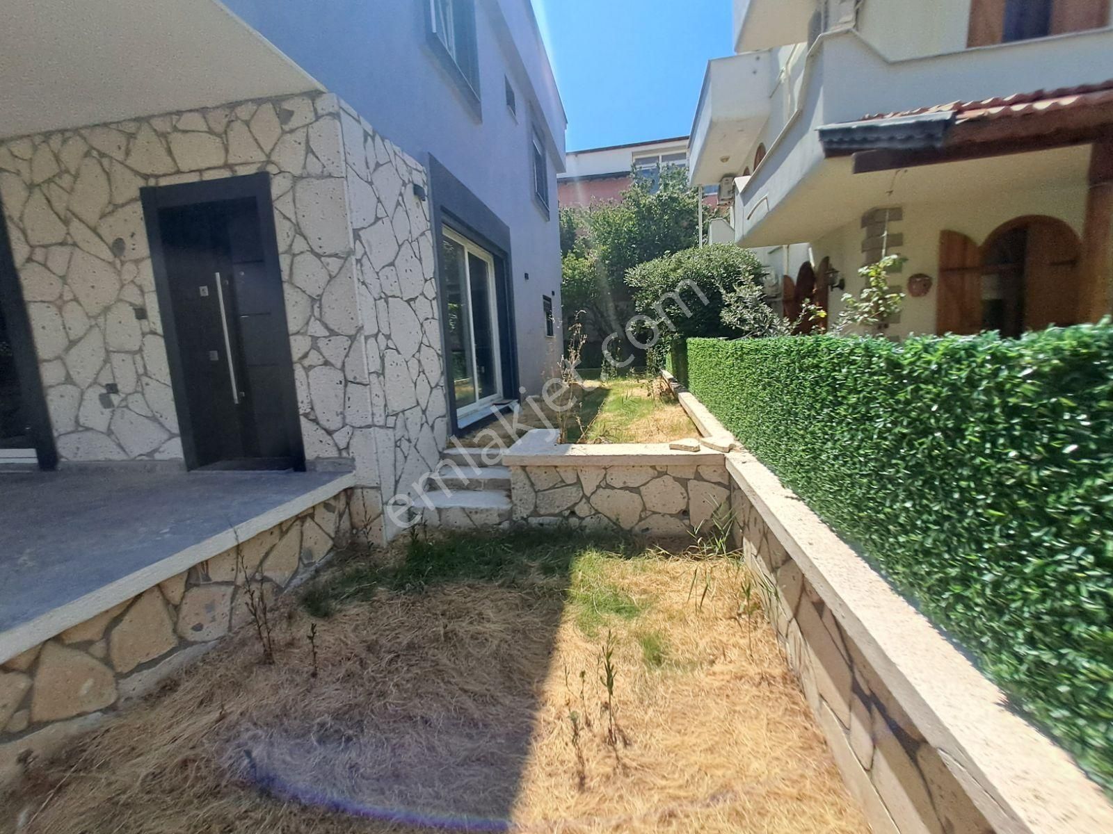 Ürkmez Doğanbey Mahlesinde Ultra Lüks Villa - Görsel 25