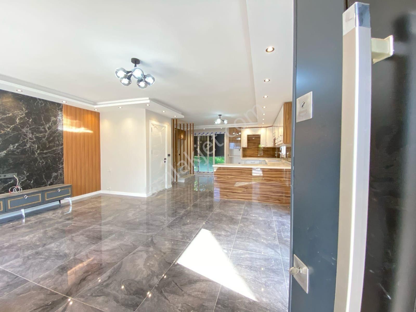 Ürkmez Doğanbey Mahlesinde Ultra Lüks Villa - Görsel 4