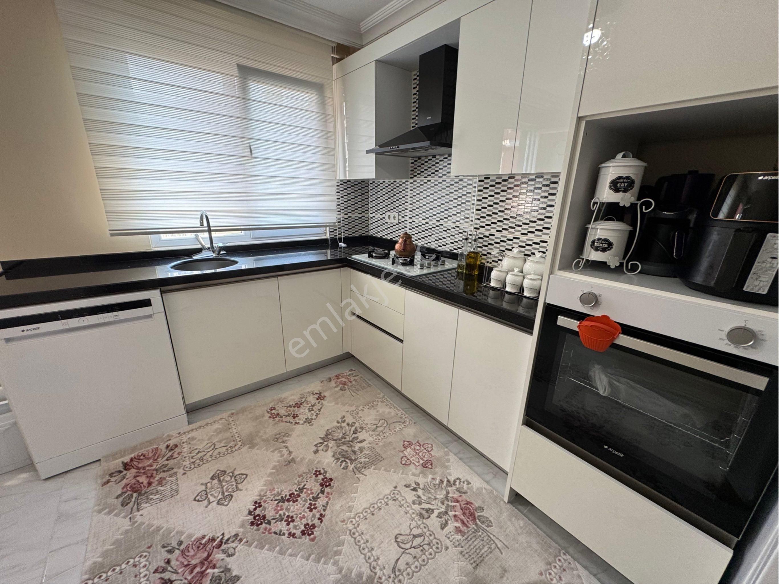 Metro Kolej Medıcana Çamlıca Hastanesı Yakını 3+1 Dubleks - Görsel 18