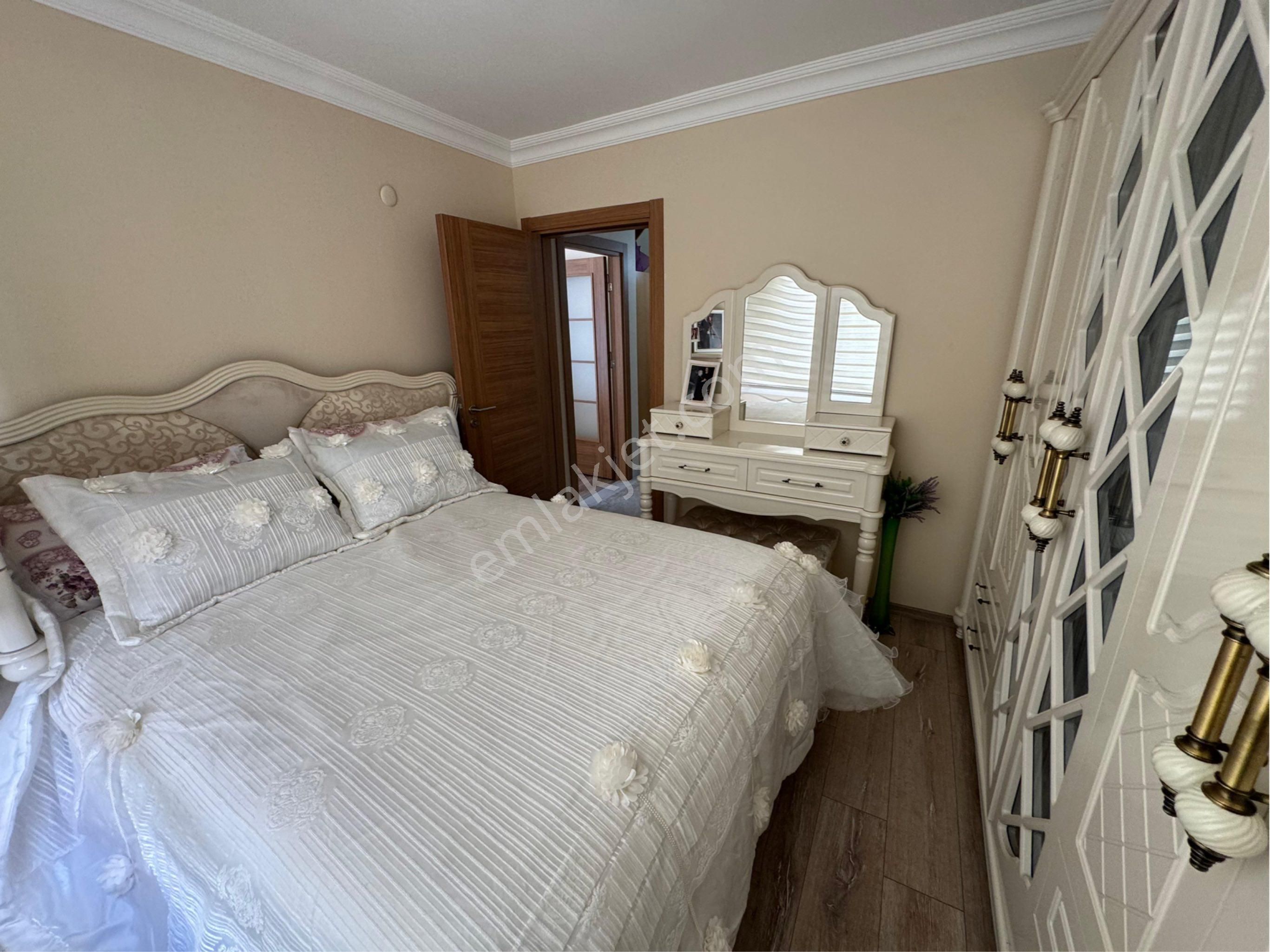 Metro Kolej Medıcana Çamlıca Hastanesı Yakını 3+1 Dubleks - Görsel 21