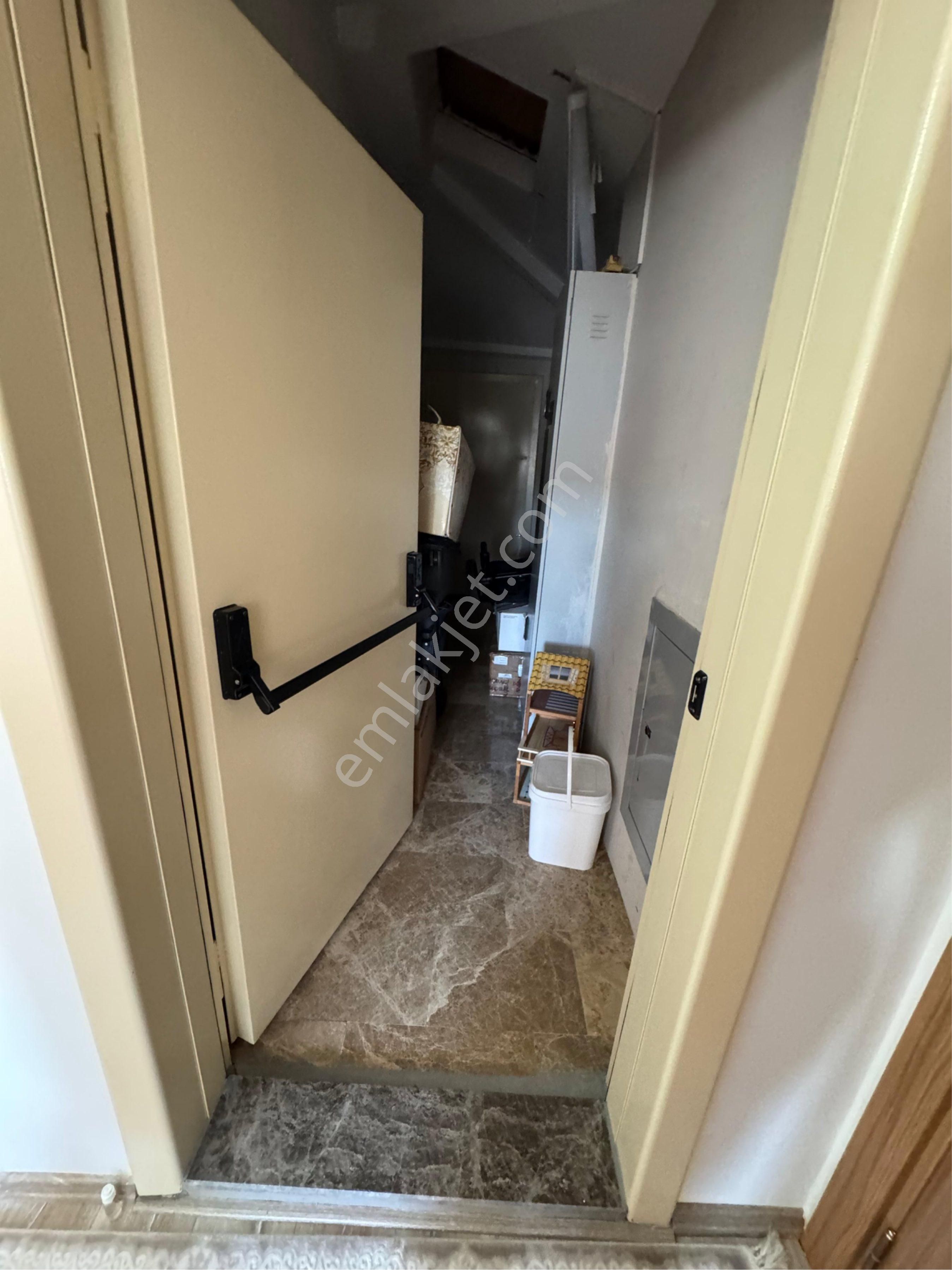 Metro Kolej Medıcana Çamlıca Hastanesı Yakını 3+1 Dubleks - Görsel 7