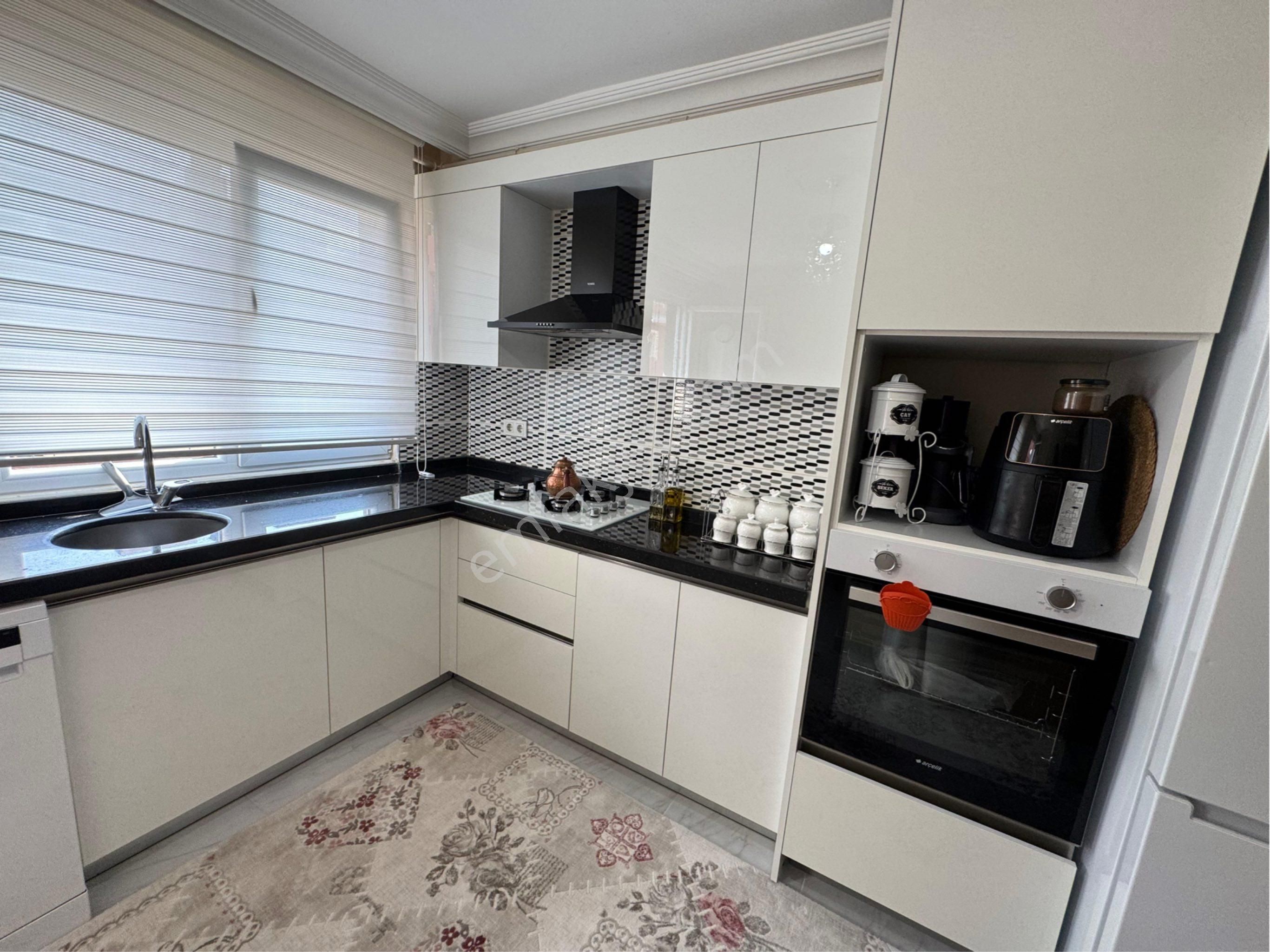 Metro Kolej Medıcana Çamlıca Hastanesı Yakını 3+1 Dubleks - Görsel 19