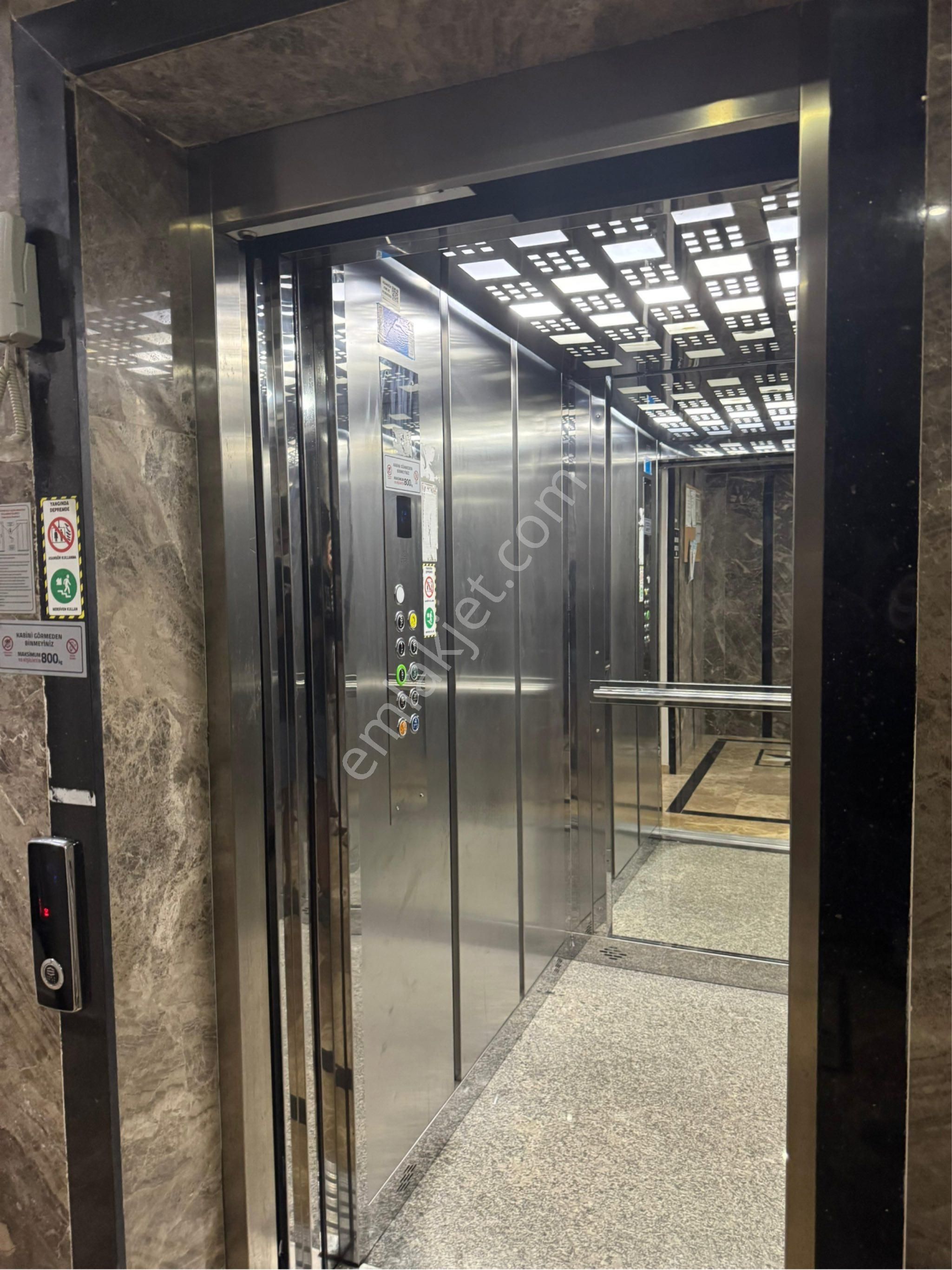 Metro Kolej Medıcana Çamlıca Hastanesı Yakını 3+1 Dubleks - Görsel 15