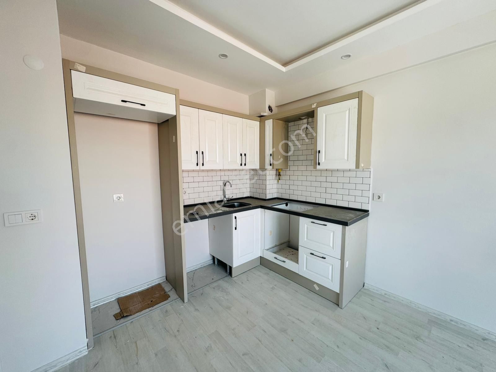 Muradiye Mahallesinde Sıfır 2+1 Ara Kat Daire Fırsatı