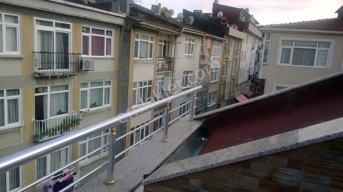 Üsküdar Zeynep Kamilde Genç Binada Dubleks Daire - Görsel 12