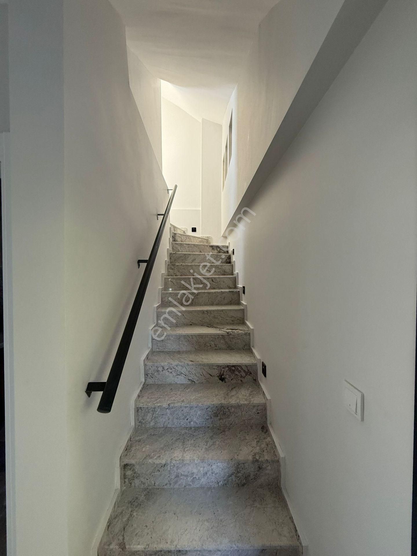 🏡paşaköy Mahallesi 🏡 ✅348 M2 Arsa İçinde 3+1 200 M2 2 Katlı Villa ❇️kombi Petekli - Görsel 14